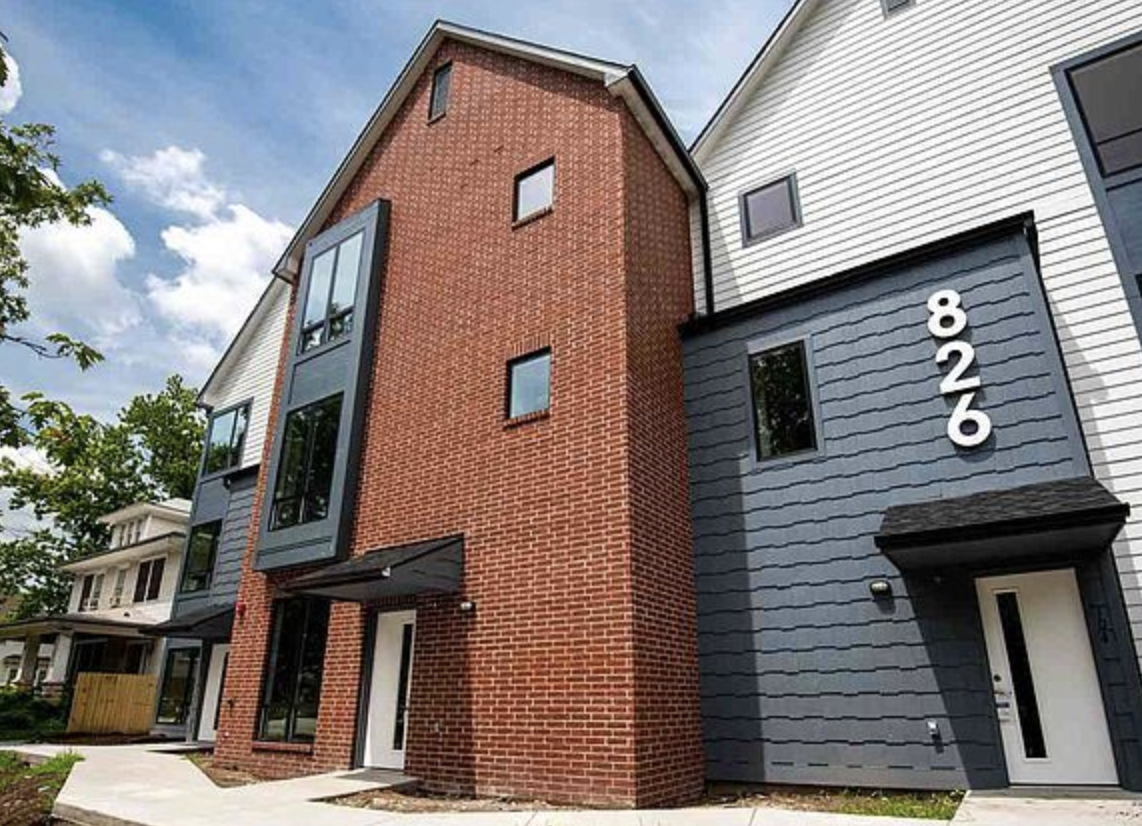826 Bluemont Ave