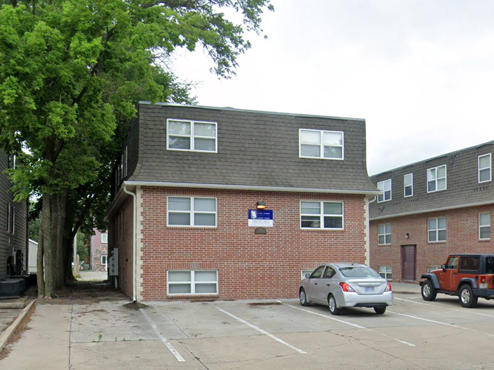 913 Vattier St*